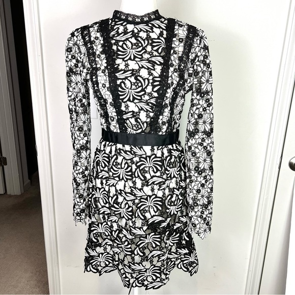 Unbranded Mini Dress with Frills Floral Cutout Black White womens Large - Picture 9 of 14